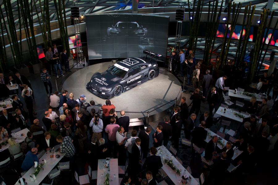 BMW DTM Concept 2011 года  (фото 2 из 20)